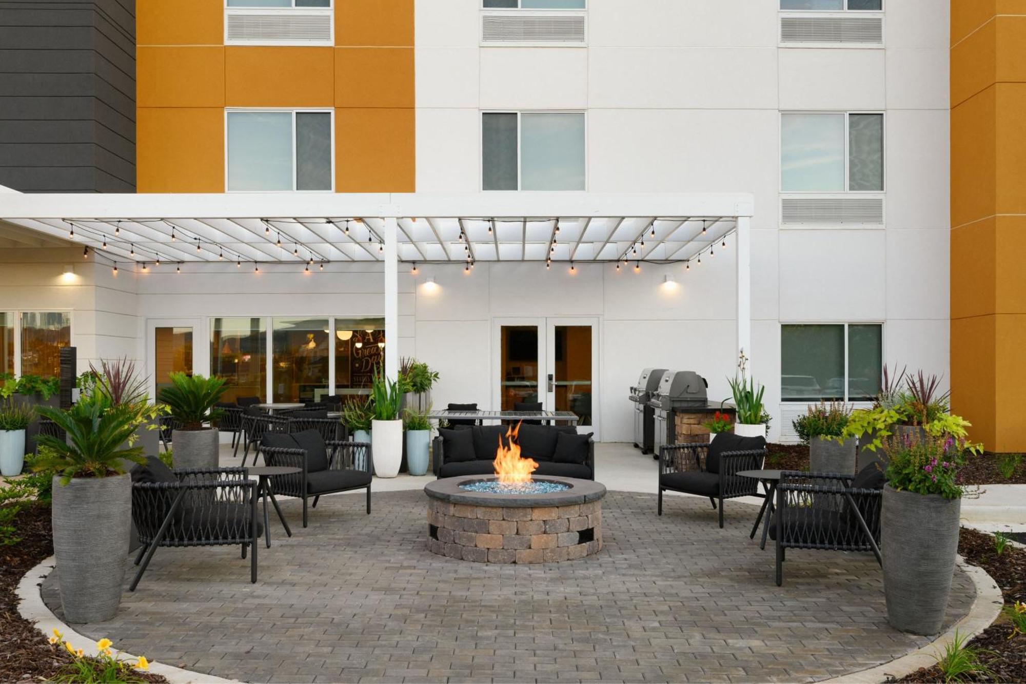 Towneplace Suites By Marriott Oxford Al Exterior foto